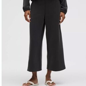Lululemon Black Softstreme High Rise Wide-leg Cropped  Pants